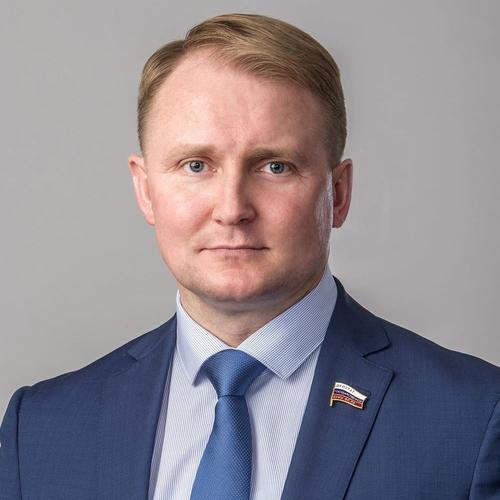 В Госдуме, комментируя приближение самолёта-разведчика ВВС США к границе РФ, призвали Россию жёстче реагировать на провокации