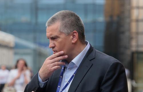 Глава Крыма Аксёнов на совещании по украински воскликнул: «Шо це таке?»