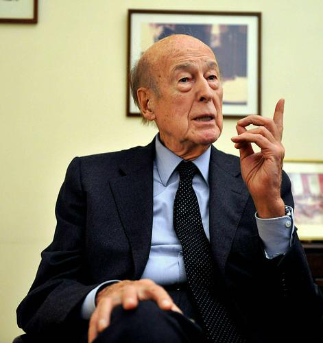 Бывший президент Франции Валери Жискар д’Эстен скончался на 95 году жизни