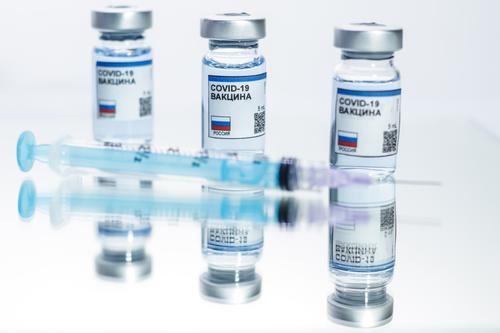 Онищенко объяснил ажиотаж вокруг темы отказа от алкоголя из-за вакцины от COVID-19