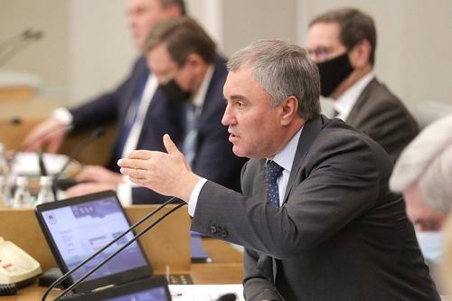 Володин заявил, что нужно бороться с любыми проявлениями хамства