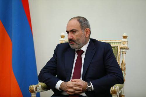 Пашинян предупредил о вмешательстве России в случае посягательства на Армению