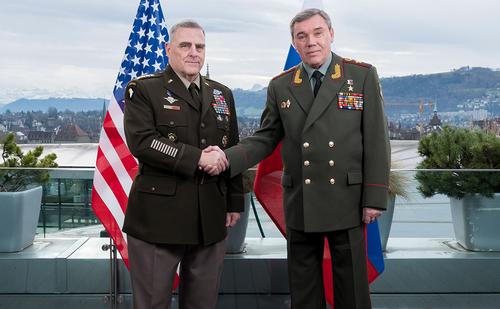 С какой целью глава объединенного комитета НШ США Марк Мили позвонил Начальнику Генштаба ВС РФ Валерию Герасимову?