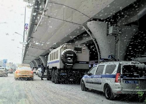 Россия ждет Навального. Полиция «оккупировала» аэропорт Внуково - работают три подразделения, рекомендовано взять противогазы