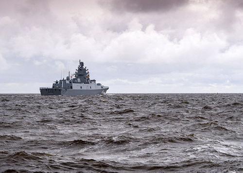 Российский боевой корабль зашел в город-порт Алжир