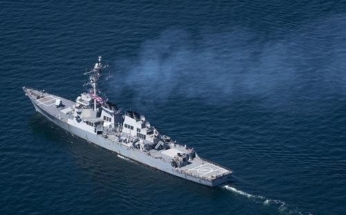 Avia.pro: выдвинувшийся в направлении Чёрного моря эсминец США «Дональд Кук» может пойти на антироссийскую провокацию