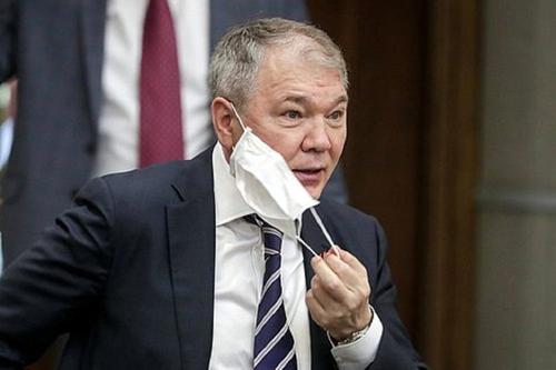 Калашников объяснил моральную сторону вопроса возрастных ограничений гражданских служащих