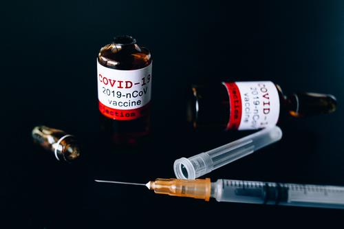 Биолог Аграновский объяснил, в каком случае вакцина от коронавируса не поможет