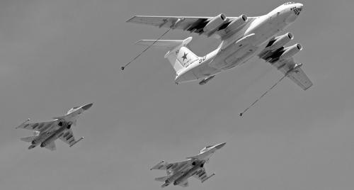 Боевые самолеты Северного флота провели дозаправку в воздухе