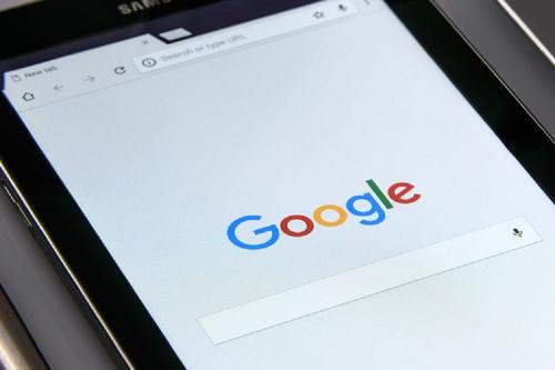 Более 100 французских СМИ получат от Google 76 миллионов долларов