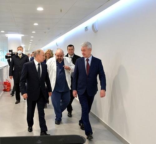 Почему Собянин взял на себя роль лидера в борьбе с ковидом?