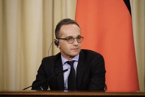 Глава МИД ФРГ призвал ЕС сохранить диалог с Россией, но введение новых санкций не отменять