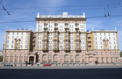 Американцы давно превратили свои посольства и консульства в опаснейшие разведцентры
