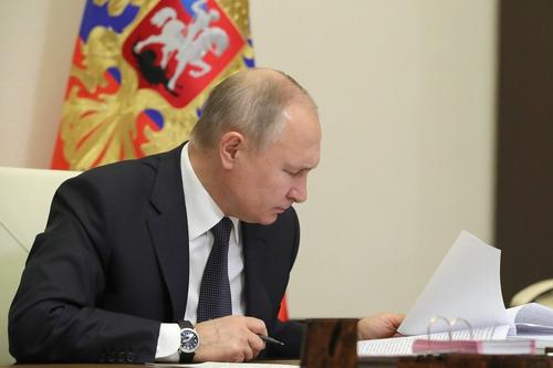 Политолог Еловский объяснил, почему Путин «тянет» с ежегодным посланием