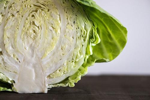 Врач рассказала, кому нельзя есть сырые овощи