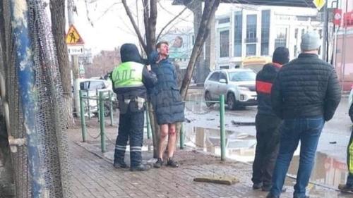 Полуголый сын экс-депутата сбил на машине военного прокурора с женой в Астрахани