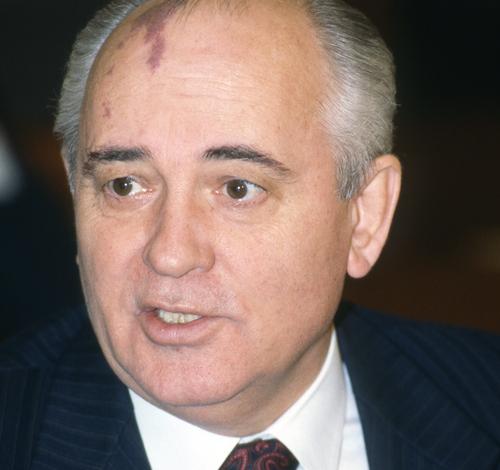 Владимир Путин поздравил «выдающегося государственного деятеля современности» Михаила Горбачева с юбилеем