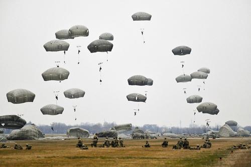 NI: НАТО может угодить в ловушку Москвы в случае «захвата» Россией Прибалтики