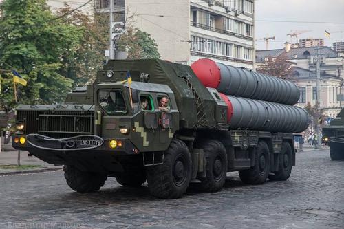 Украинская армия разворачивает ЗРК С-300 на Донбассе, опасаясь ударов российской авиации