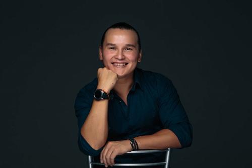 Житель Москвы Дмитрий Ефимов стал победителем чемпионата мира по смеху