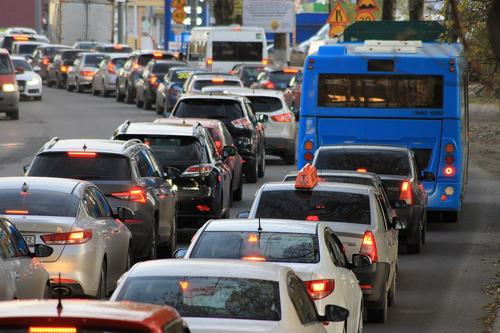 Автомобиль загорелся в Лефортовском тоннеле в Москве. Движение машин ограничено, на ТТК - пробка