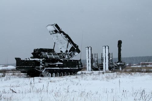 Расчеты ЗРС С-300 в Забайкалье электронными пусками уничтожили высотные цели