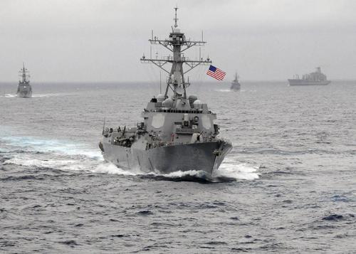 Два боевых корабля ВМС США войдут в Чёрное море через неделю, возможно, из-за событий в Донбассе