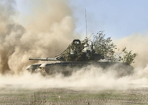 Танкисты российской военной базы в Абхазии отработают оборонительные боевые действия