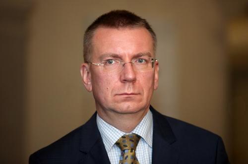 Глава МИД Латвии: Мы видим, как наращивается российская военная мощь у границ Украины