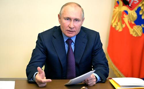 Путин поблагодарил медиков и всех, кто внёс вклад в борьбу с пандемией коронавируса