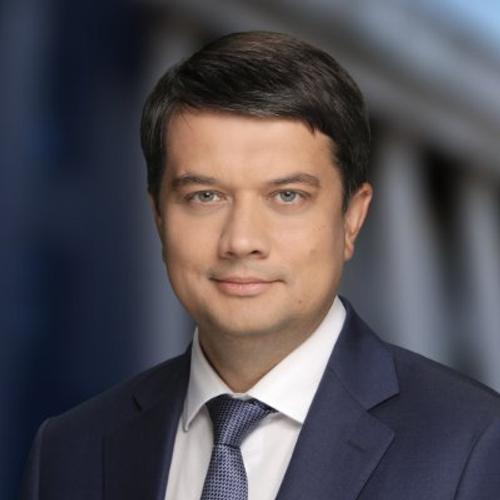 Спикер Рады Разумков призвал не отдавать другим государствам вклад Украины в победу в войне