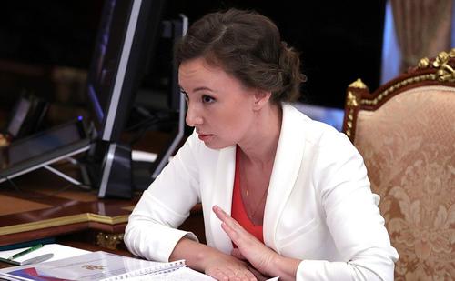 Омбудсмен Кузнецова отреагировала на трагедию в казанской гимназии: «Верх трусости - стрелять по детям»