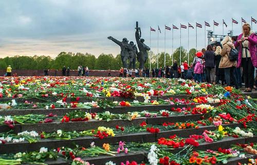 В чем причина неприязни националистов Латвии ко всему русскому