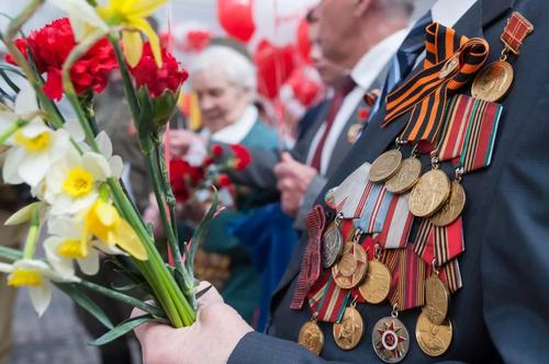 В Туркмении власти поздравили ветеранов за счет самих стариков