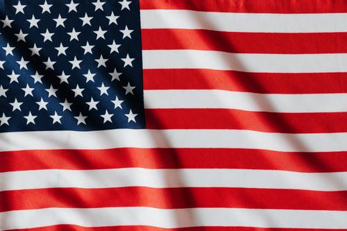 Посольство США в Москве сообщило о решении российских властей отложить запрет на наем иностранных граждан