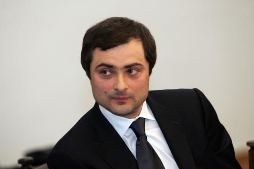 Владислав Сурков считает, что Украину можно вернуть силой