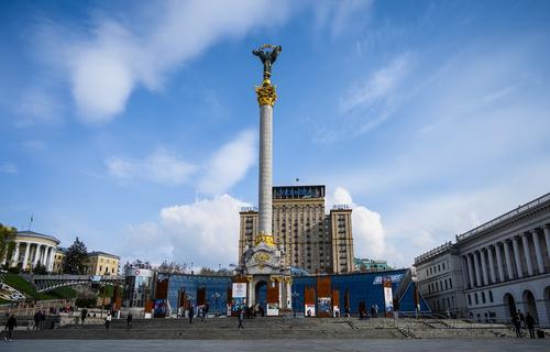 Киевский политолог Толстов: Украина получит возможность быстро вступить в НАТО, если откажется от Крыма и Донбасса