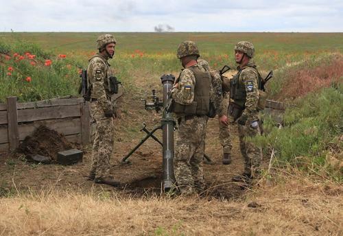 Арестович: Украина «вымела» бы Россию из Донбасса, если бы Байден выделил ВСУ 40 млрд долларов