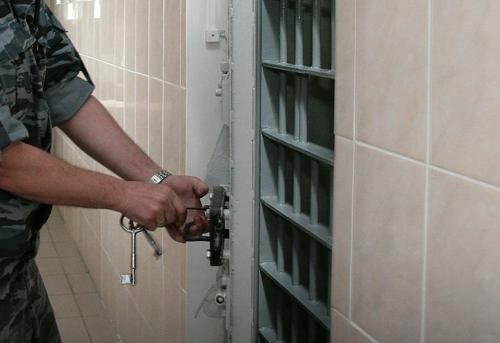 В Новосибирске суд избрал меру пресечения в виде домашнего ареста инженеру газовой АЗС