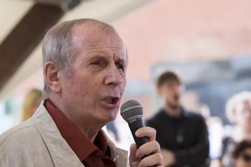 Писатель Михаил Веллер: Умение получать удовольствие от простых вещей является секретом счастья