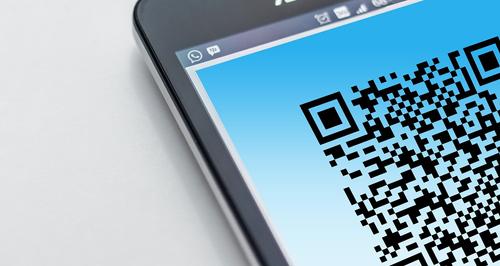 Театральные деятели поддерживают введение QR-кодов в учреждениях культуры