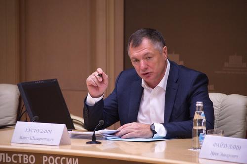 Хуснуллин предложил заменить на стройках мигрантов на пенсионеров