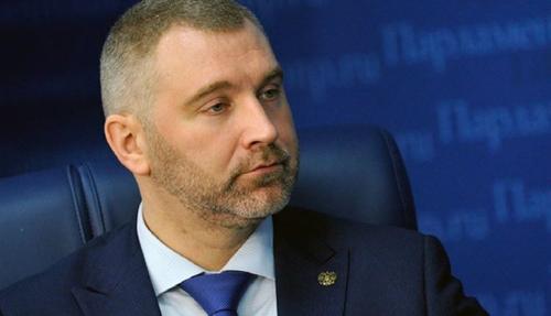 Вадим Коженов пояснил, почему МВД РФ предлагает отменить разрешение на временное проживание мигрантам