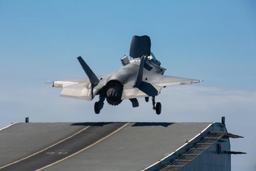 Avia.pro: британские F-35 c HMS Queen Elizabeth не рискнули войти в пространство Сирии после инцидента c Defender в Черном море