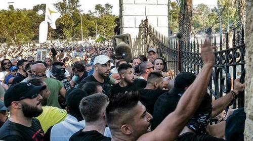 В прошедшую неделю июля на Кипре прошли бунты против коронавирусных ограничений