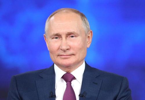 Владимир Путин поздравил моряков с Днем ВМФ России