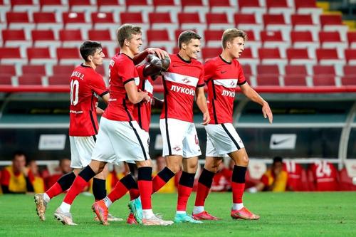 Как играли фавориты футбольного чемпионата России в первом туре