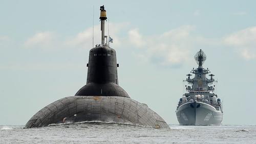 Надводные корабли и субмарины Северного флота преодолевают Датские проливы в западном направлении