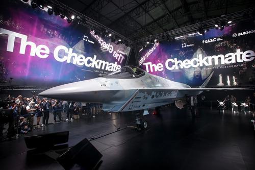 Мантуров: название «Checkmate» для показанного на МАКС-2021 новейшего истребителя является рабочим