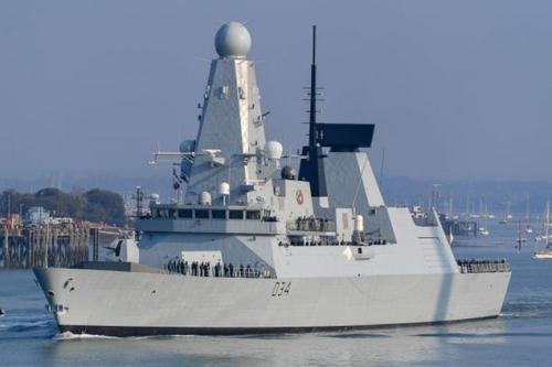 Британский эсминец Defender направляется в спорные воды Южно-Китайского моря